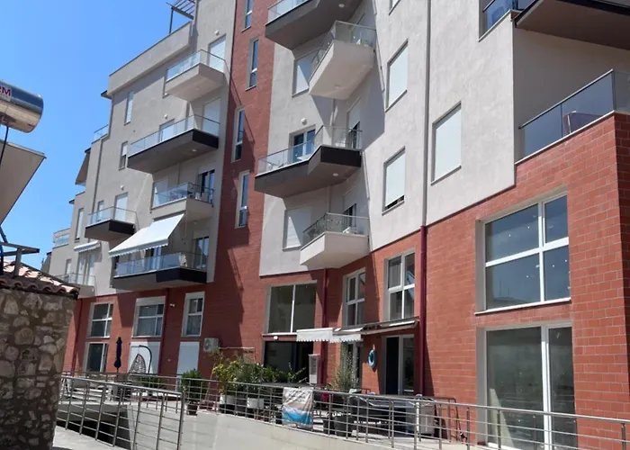 Hi Mare Apartments 2